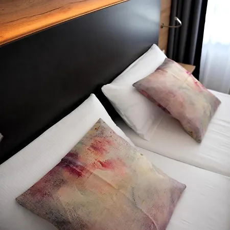 7rooms شقة ريوتلنجن