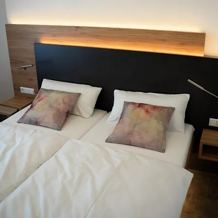 7rooms Lejlighed Reutlingen